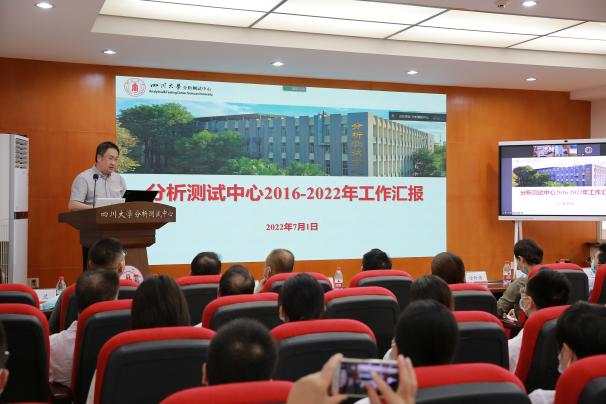 e3d0fdd6134740d7aad123c5ede6c51